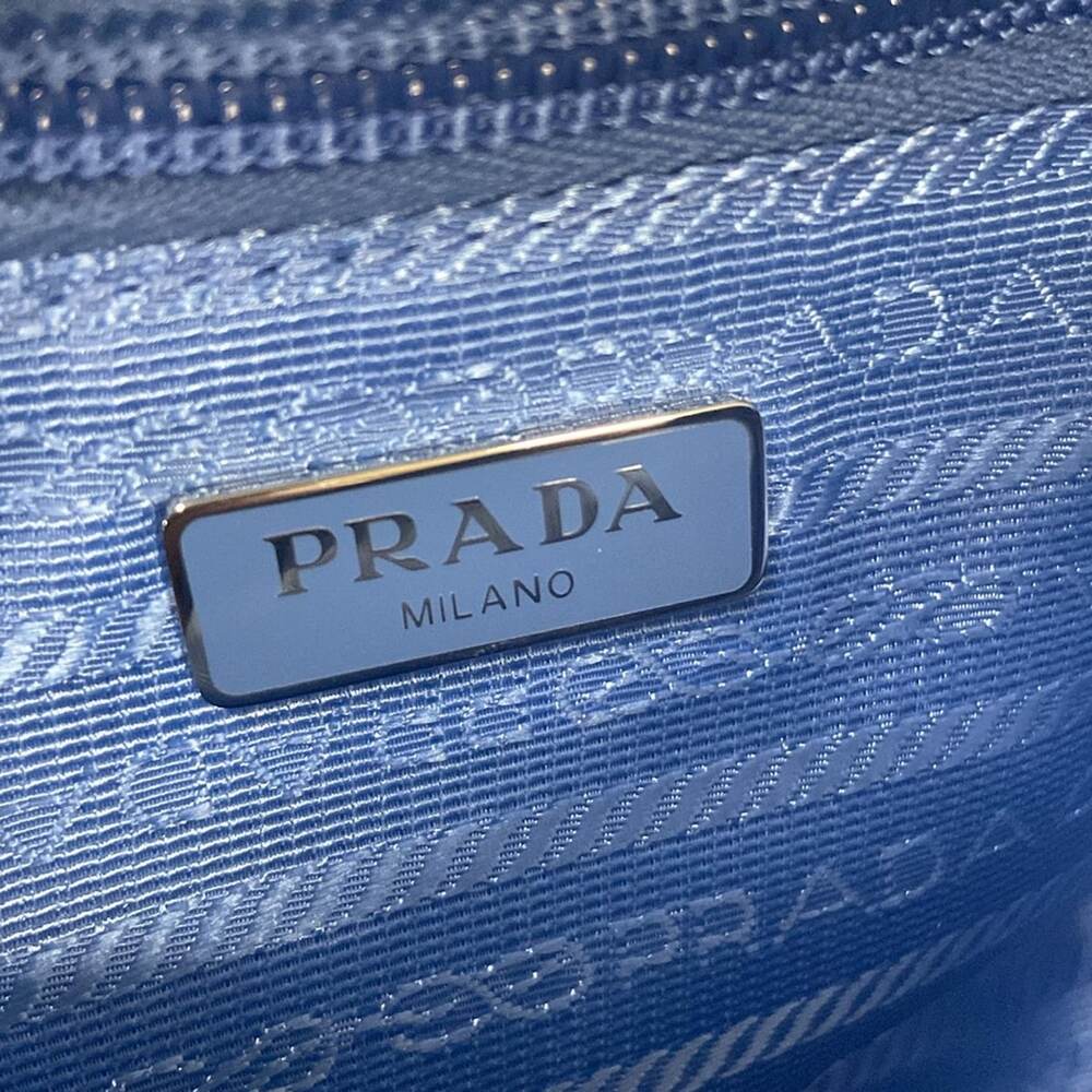 Prada Small Re- Pouch Pouch Nylon - Picture 4 of 6